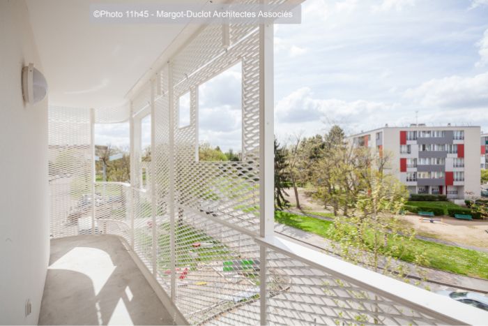 Garde-corps métal déployé acier thermolaqué