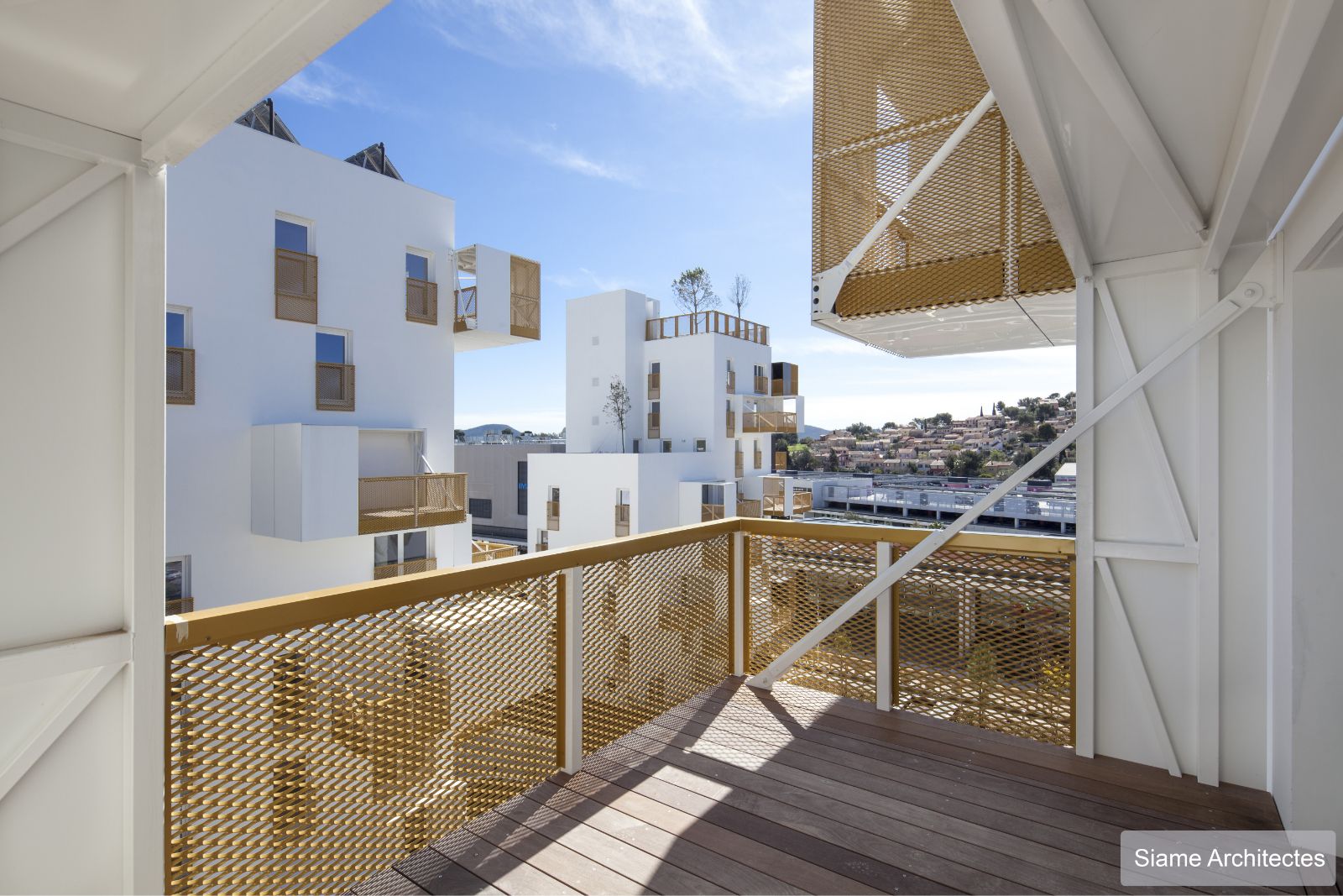 Garde-corps métal déployé aluminium